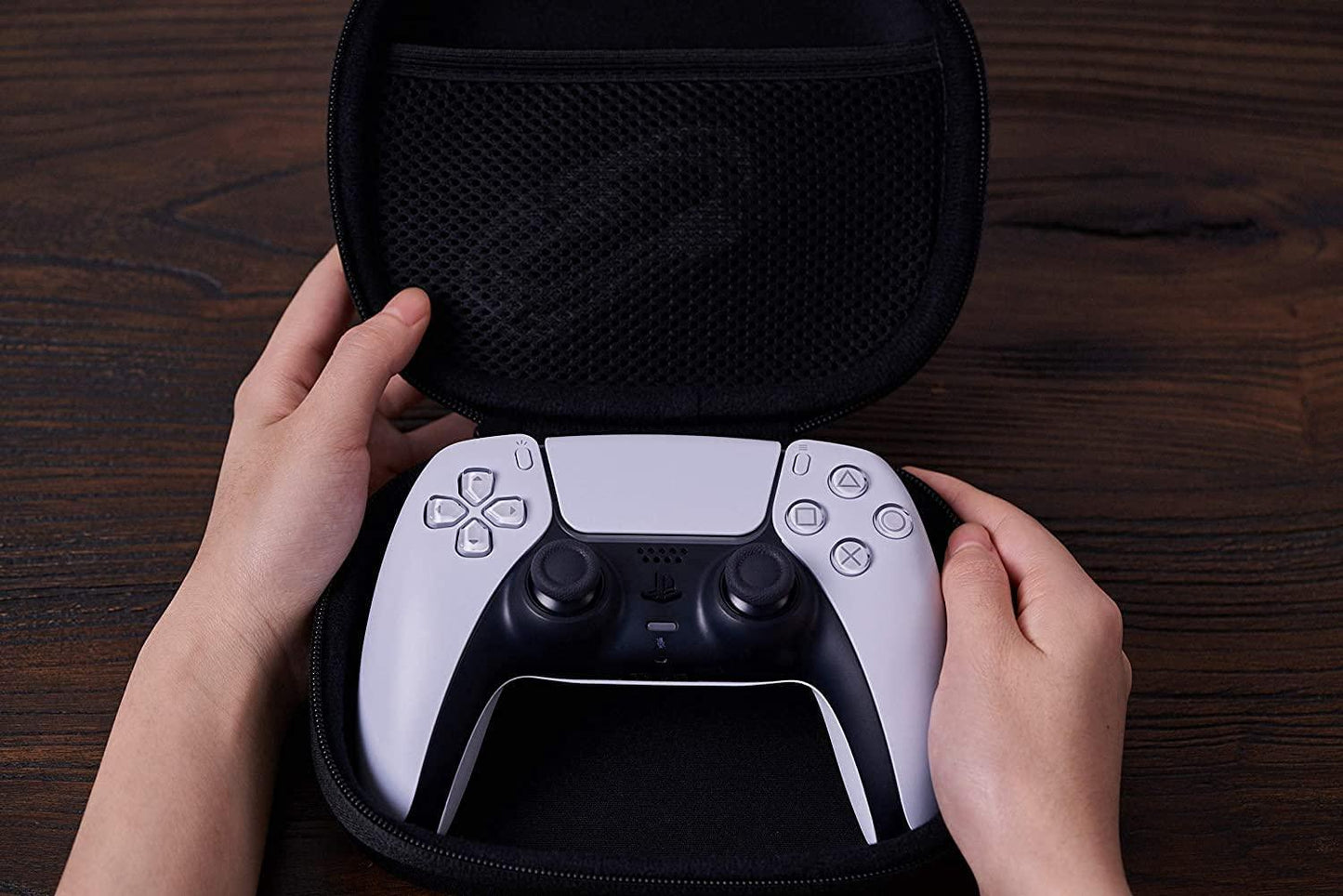 8Bitdo Classic Controller Travel Case for Sn30 Pro+ & Pro 2 Controllers, Switch Pro, PS5, PS4, Xbox One Controller and More - 8bitdo
